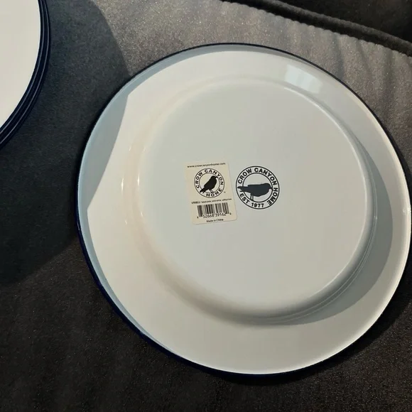 Crow Canyon Home White with Blue Trim 8”  Enamel Plates Set of 6 - Picture 4 of 5